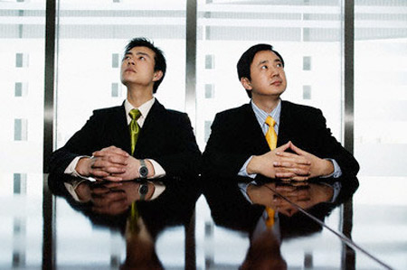 Rào cản khiến dân văn phòng ngại giao tiếp