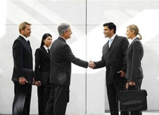 Nhân viên kinh doanh cần gì khi đi xin việc?