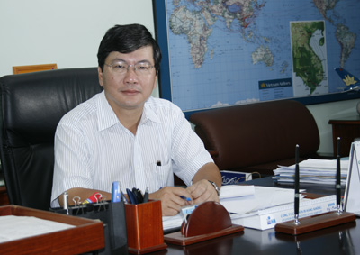 ‘Hiệp sĩ ‘ Phạm Ngọc Minh mê rượu vang và những giấc mơ bay