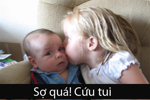 Hai đứa bé