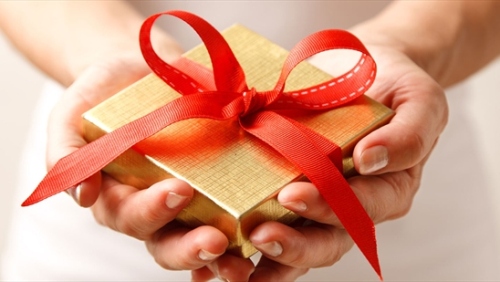 Tặng quà không tốn chi phí cho nhân viên