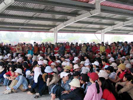 Nghệ An: Gần 3.000 công nhân đình công vì bị bạc đãi