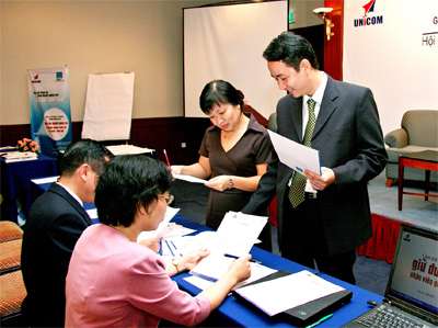 Hai vợ chồng có nên hợp tác làm ăn không?