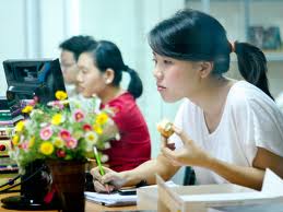 Thói quen xấu của dân văn phòng: hay ăn vặt