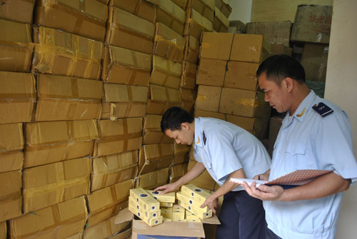 5 nhóm hàng không được tái xuất qua cửa khẩu phụ
