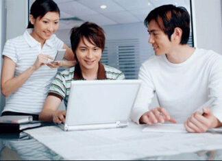 Sinh viên kinh tế và thái độ trong công việc.