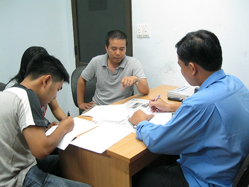Mệt vì người thân quen
