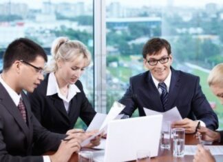 Việc không nên làm để gây ấn tượng tốt ở công sở