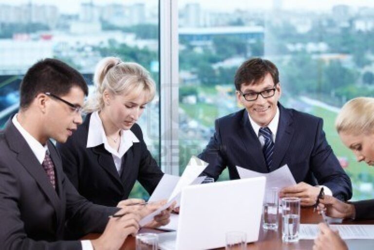 Việc không nên làm để gây ấn tượng tốt ở công sở