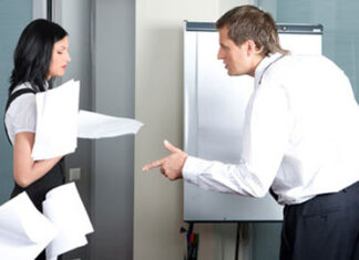 8 thói quen gây hại sự nghiệp