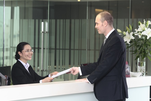 Tăng trưởng gắn với việc chăm sóc khách hàngq