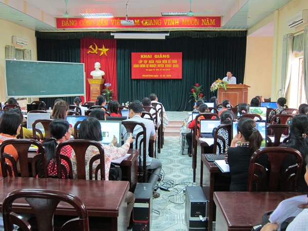 MISA Mimosa.NET 2012 đến với các cán bộ kế toán Khoái Châu, Hưng Yên