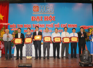 MISA nhận bằng khen của Hội Tin học Tp.HCM