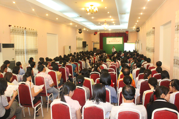 Hơn 300 doanh nghiệp tham gia hội thảo MISA SME.NET 2012 tại Tp.HCM