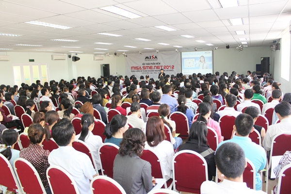 Gần 300 doanh nghiệp tham gia hội thảo SME đầu tiên năm 2013 tại Tp.HCM