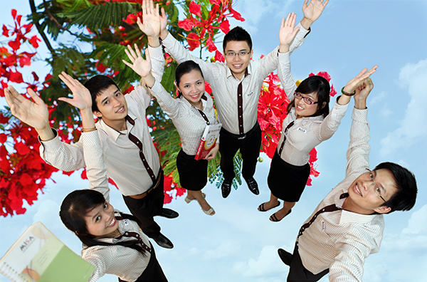 MISA hoa phượng đỏ