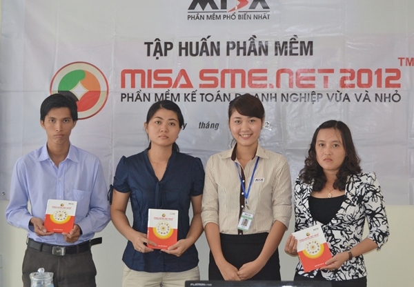 MISA chuyển giao phần mềm kế toán cho 3 trường tại Cần Thơ