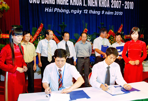 MISA Hà Nội tham dự lễ bế giảng khóa I Trường Cao đẳng nghề Duyên Hải