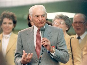 Học cách  xây dựng doanh nghiệp của Sam Walton