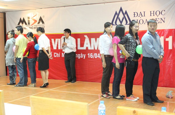 Hàng trăm sinh viên ấn tượng với “Ngày hội việc làm MISA 2011”