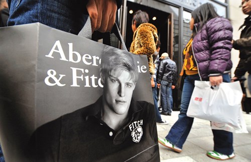 Abercrombie & Fitch “cưa sừng”