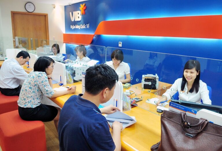 Áp chuẩn quốc tế với ngân hàng Việt: Nhìn từ những bước đầu tiên