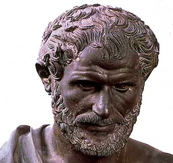 Sự quản trị tri thức của Aristoteles