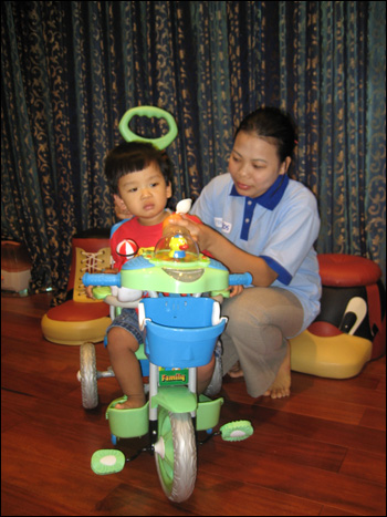 Sinh viên được chào mời làm bảo mẫu