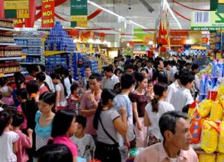 Cuộc chiến bán lẻ đang được ‘hâm’ nóng