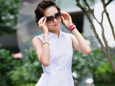 Tự tin nới công sở dù… chân không dài