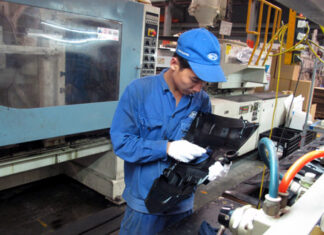 Công nghiệp hỗ trợ: Lạ lùng hai Bộ cùng đua