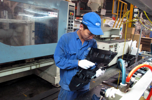 Công nghiệp hỗ trợ: Lạ lùng hai Bộ cùng đua