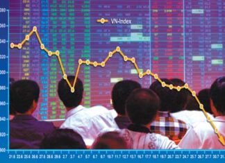 VN-Index giảm nhẹ vào cuối tuần: Sẵn sàng đón cơn “bão” ETF