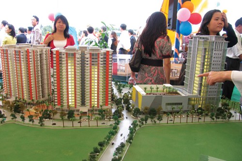 Địa ốc vẫn mòn mỏi chờ đón tin vui