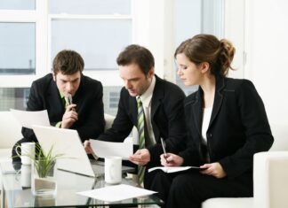 Nguyên nhân nào dẫn đến sai lầm khi chọn nghề