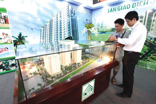 Doanh nghiệp BĐS niêm yết 2014: Thủ nhiều hơn công