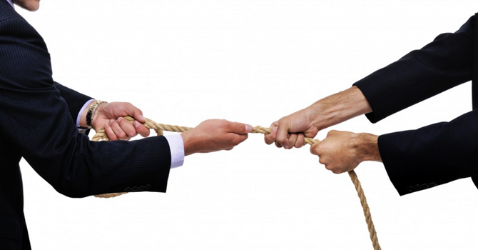 Doanh nghiệp “nội chiến” khi ông chủ bị truất quyền