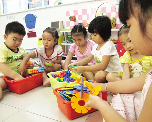 Đối với trẻ em và giáo viên mầm non cần triển khai một số chính sách