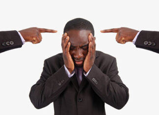 Đối mặt với những lời chỉ trích