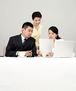Tìm hứng thú ở chính bàn làm việc
