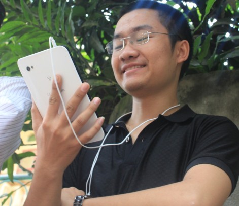 Ông chủ sinh viên buôn điện thoại, doanh thu tiền tỷ mỗi tháng