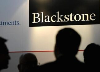 Hàng loạt nhà đầu tư lớn rút khỏi thị trường Nga