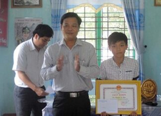 Học sinh dũng cảm cứu sống 3 trẻ nhỏ bị đuối nước được khen thưởng