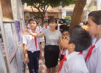 Học Lịch sử ở… sân trường