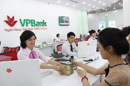Hơn 400 DN dự hội thảo về thực trạng, triển vọng kinh tế thế giới và VN