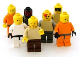 Giữ người bằng lương