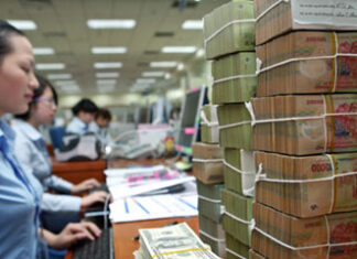 Kẽo kẹt nợ xấu: Sếp ngân hàng bán cá, trông kho