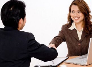 6 kỹ năng giới thiệu để biến người nghe thành khách hàng