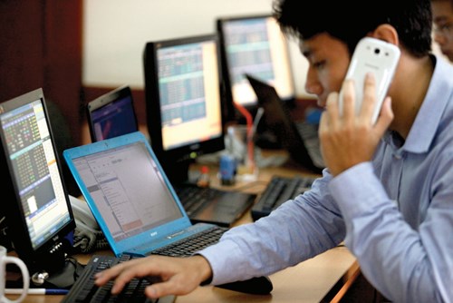 Khó chờ sóng ngắn