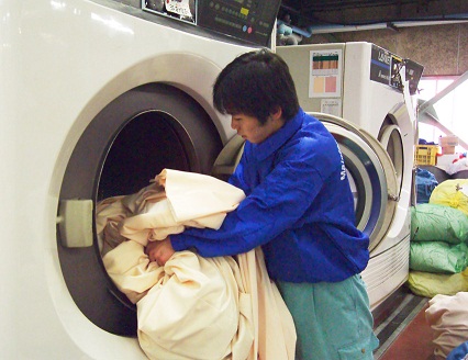 Kiếm 20 triệu đồng mỗi tháng nhờ giặt thuê quần áo